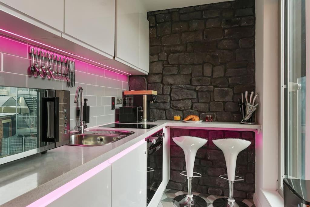 House Of Suede By Unis Estates Apartment Sheffield