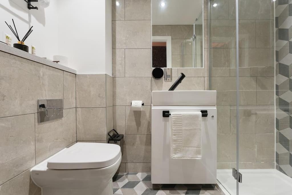 House Of Suede By Unis Estates Apartment *