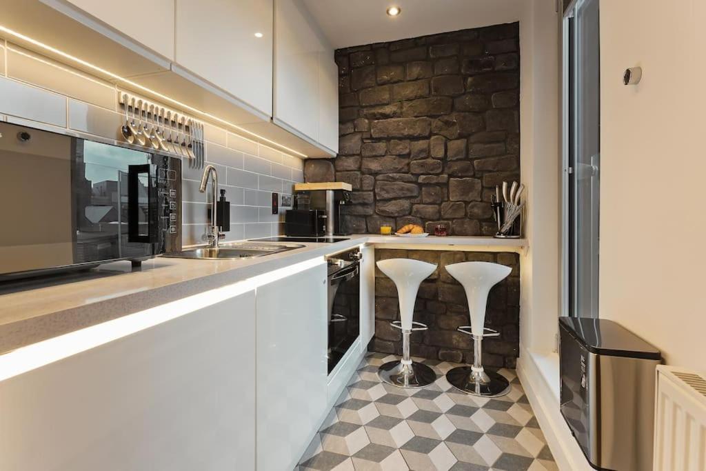 House Of Suede By Unis Estates